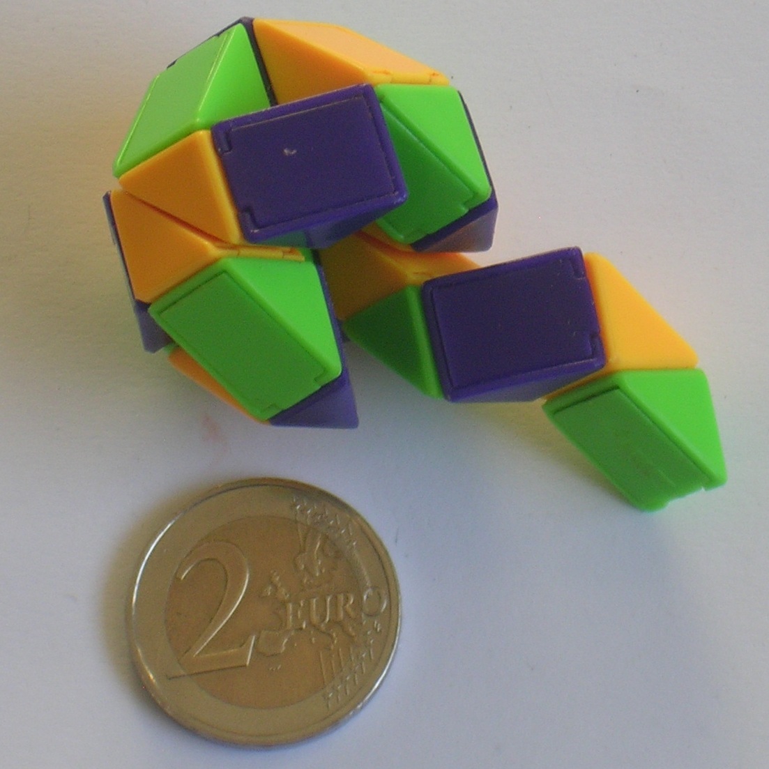 rubik snake toy